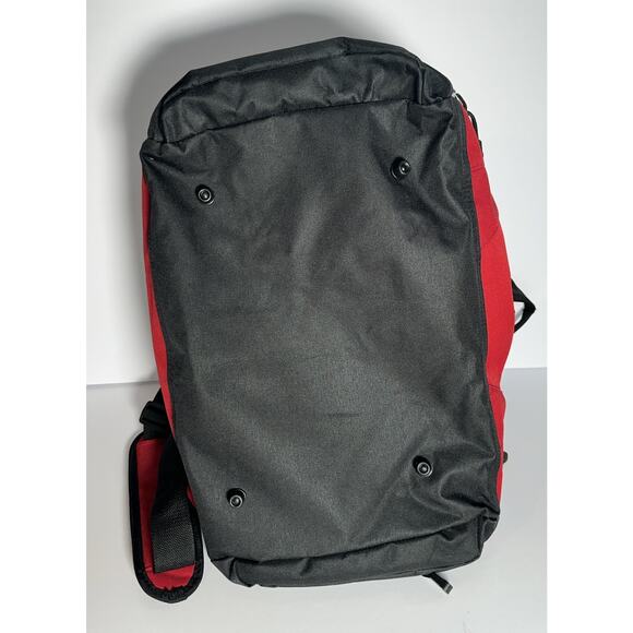 Protege 20"x 10.5” x 12.5” Red Duffel Bag w Bonus Bag 10”x 11” x3” Zip Net Back - Picture 5 of 7